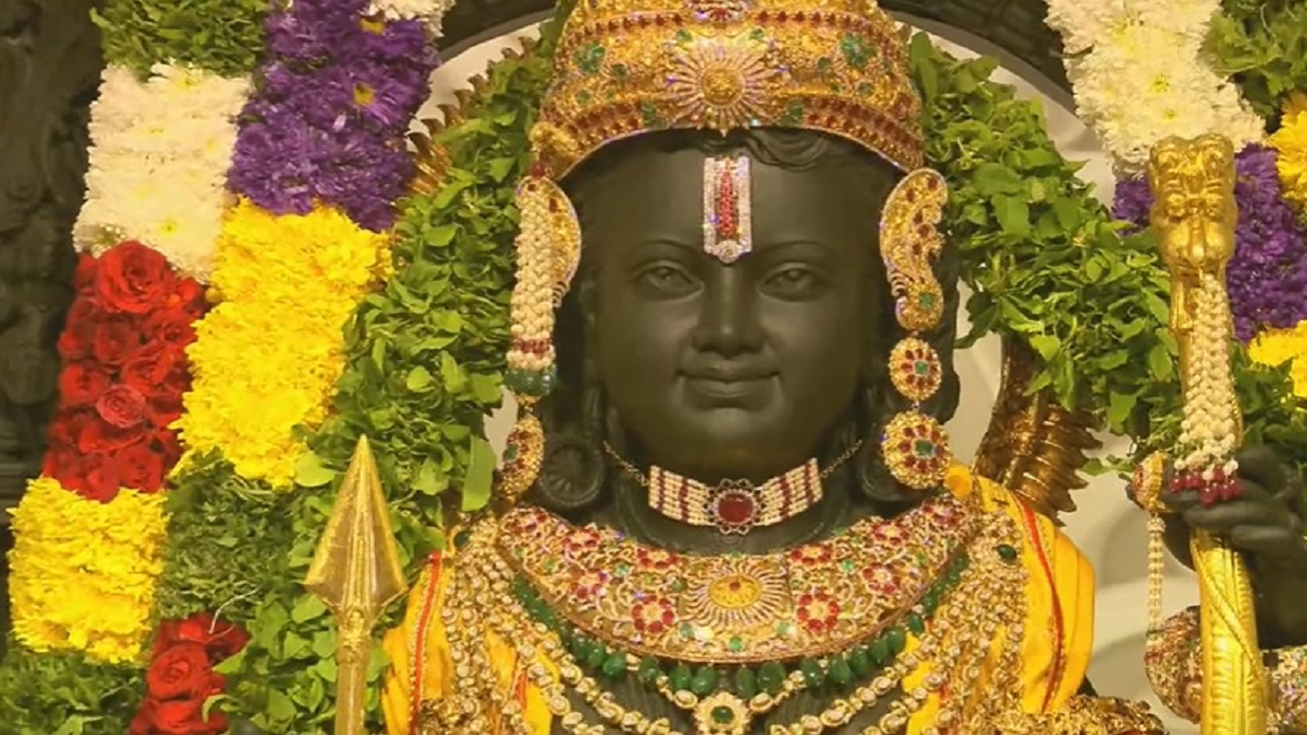 Ram Navami At Ayodhya: राम नवमी के लिए अयोध्या में रामलला का मंदिर सजकर तैयार, जानिए बुधवार को कितने बजे तक श्रद्धालु कर सकेंगे दर्शन