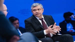 WEF Meeting Davos: वर्ल्ड इकोनॉमिक फोरम में अश्विनी वैष्णव से पूछा गया सवाल, मंत्री ने बताया चिप बिज़नेस में कैसे भारत बनाएगा अपनी अलग पहचान