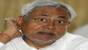 Bihar Politics: 12 फरवरी को नीतीश कुमार की बहुमत परीक्षा से पहले सियासत गरम, बिहार में अपने विधायकों को खरीद-फरोख्त से बचाने में जुटीं सभी पार्टियां