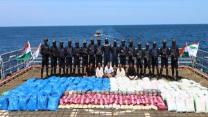Mega Drugs Seizure: देश में पहली बार 3300 किलोग्राम ड्रग्स की सबसे बड़ी खेप पकड़ी गई, गुजरात के पास समुद्र में एक्शन; 5 लोग गिरफ्तार