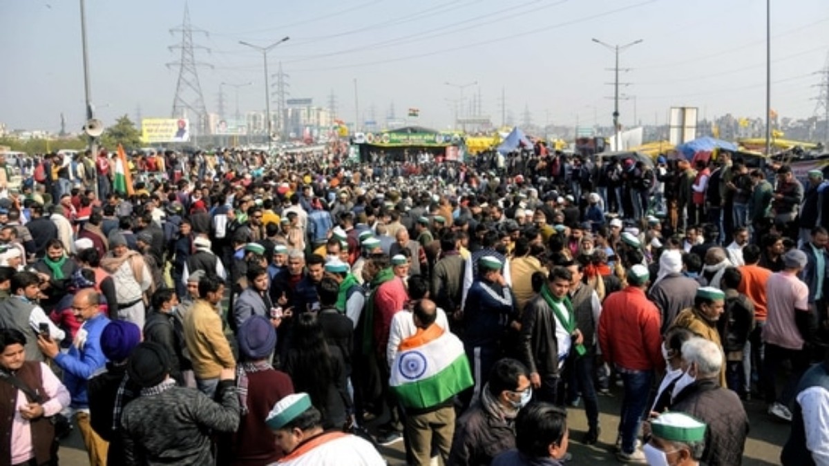 Farmers Protest: दिल्ली में एंट्री से पहले प्रदर्शनकारी किसानों को पुलिस ने रोका, नोएडा में भयंकर जाम, जानिए क्या है ताजा हालात