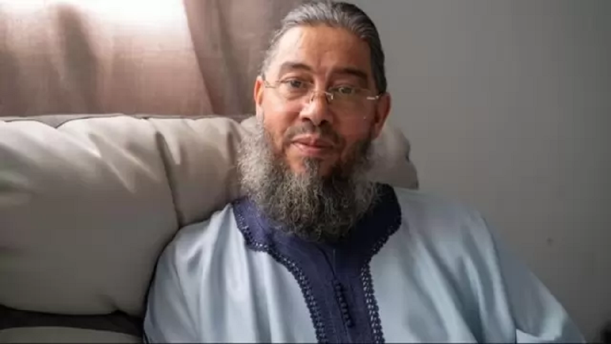 France: ट्यूनीशियाई इमाम महजौब महजौबी को फ़्रांस ने दिया देश निकाला, देश के झंडे को ‘शैतानी’ बताने के बाद हुई कार्रवाई