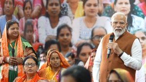 Modi Interects With Women Of Varanasi: गिर गाय से लाभ…आय बढ़ने से खुशहाली, सुनिए वाराणसी में बनास डेयरी के उद्घाटन पर पीएम मोदी से क्या बोलीं चहकती हुई महिलाएं