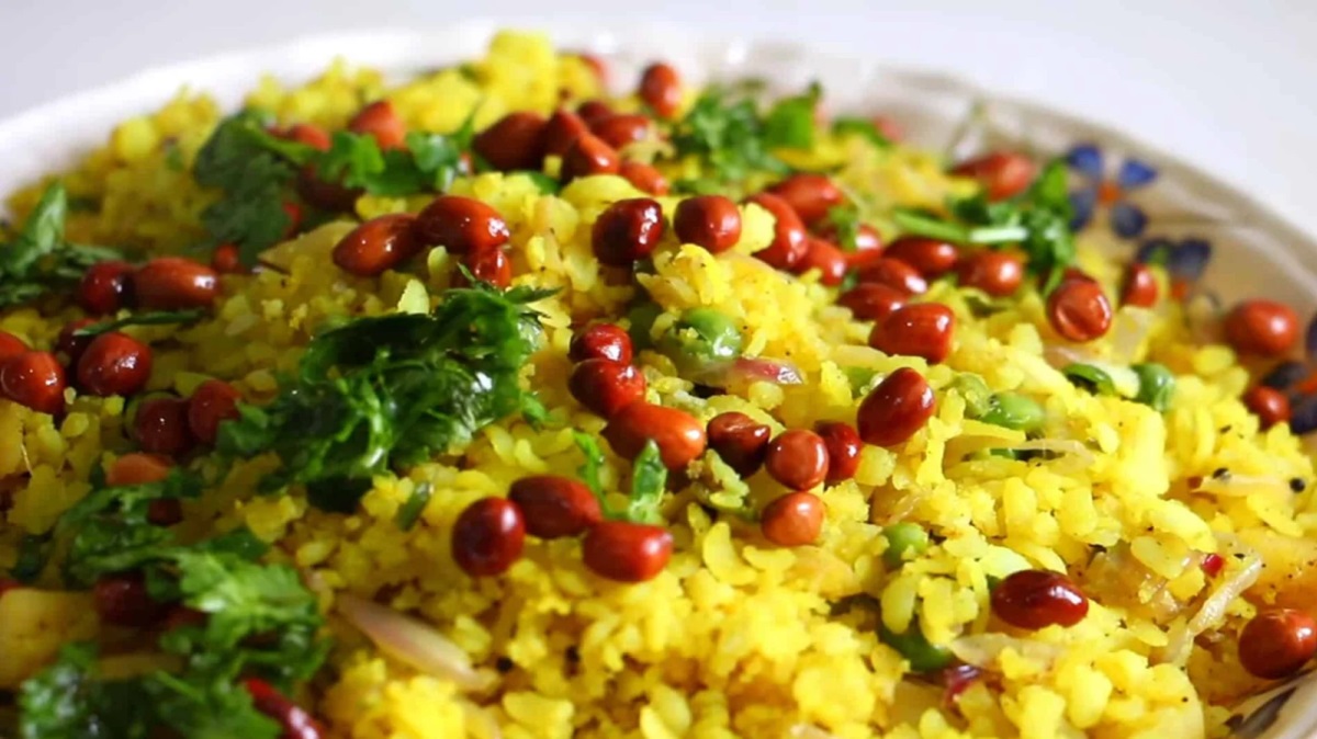 क्या “पोहा” Healthy है, भारत के इस लोकप्रिय नाश्ते के Nutritional Value की पूरी जानकारी