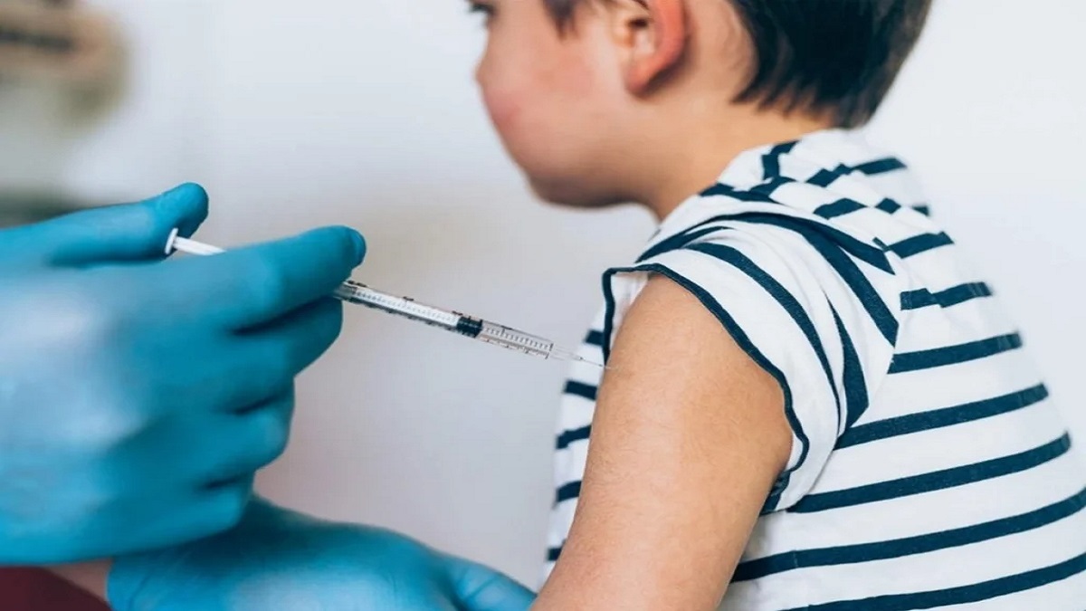 UP News: योगी सरकार ने बच्चों के टीकाकरण में हासिल की बड़ी उपलब्धि, राज्य औसत 96.45 प्रतिशत