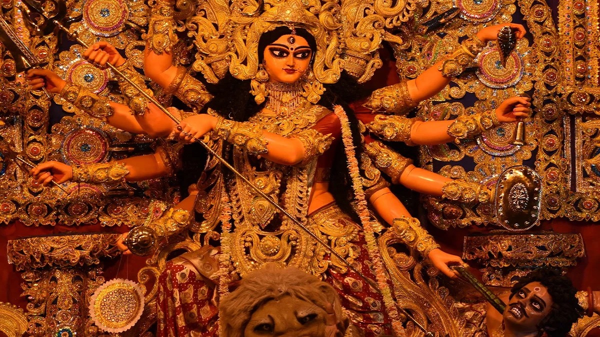 Chaitra Navratri 2024 Upay: इस चैत्र नवरात्रि इन अचूक उपायों से करें माता रानी को प्रसन्न, कदम चूमेगी तरक्की