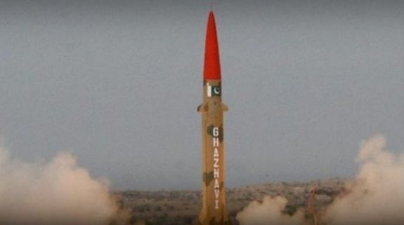 US Jolt To Pakistan On Ballistic Missile Programme: पाकिस्तान को अमेरिका से तगड़ा झटका, बैलिस्टिक मिसाइल बनाने में मदद करने वाली 4 कंपनियों पर लगाया प्रतिबंध