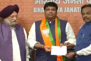 Congress Leader Rohan Gupta Joins BJP : बीजेपी में शामिल होने के बाद रोहन गुप्ता ने सनातन धर्म को लेकर कांग्रेस पर लगाए गंभीर आरोप, जानिए क्या कहा…