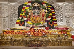 Special Ramayan In Ram Temple: अयोध्या के राम मंदिर में स्थापित हुई अनोखी रामचरितमानस, जानिए क्या है इसकी खास बात