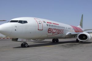 Fire Incident In Air India Express Flight: बेंगलुरु से कोच्चि की उड़ान भरते ही एयर इंडिया एक्सप्रेस के विमान के इंजन में लगी आग, Video में देखिए यात्रियों में किस तरह मची थी अफरातफरी
