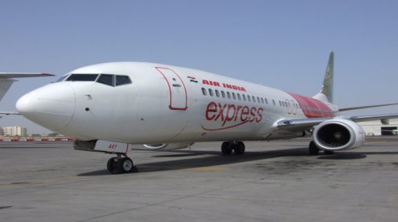 Air India Express: सामूहिक छुट्टी लेने वाले सभी कर्मचारियों को एयर इंडिया एक्सप्रेस ने किया बर्खास्त, अगले कुछ दिन तक उड़ानों पर बड़ा असर पड़ने के आसार