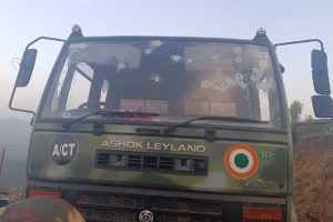 Terrorist Attack in Kashmir : जम्मू कश्मीर के पुंछ में वायुसेना के काफिले पर आतंकी हमला, कई जवान घायल, दो की हालत गंभीर