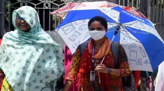 Heatwave And Rain: दिल्ली और तमाम राज्यों के लिए हीटवेव की चेतावनी, जानिए बाकी देश में कैसा रहेगा मौसम
