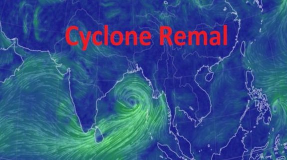 Cyclone: 130 km/h की रफ्तार से तबाही मचाएंगी तूफानी हवाएं, चक्रवात रेमल के चलते इन राज्यों में भारी बारिश का अलर्ट