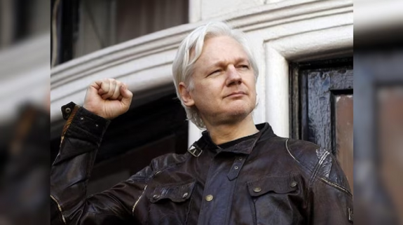 Who Is Julian Assange: कौन हैं जूलियन असांजे, जिन्हें USA को प्रत्यर्पित करने के लिए ब्रिटिश अदालत आज सुनाएगी फैसला, क्यों टिकी हैं सबकी निगाहें.. ?