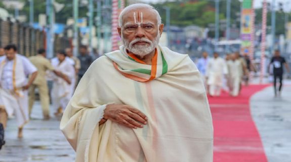 Congress & TMC Objects On PM Narendra Modi’s Meditation : पीएम नरेंद्र मोदी के ‘ध्यान’ पर भी अब कांग्रेस और टीएमसी को आपत्ति, बीजेपी ने किया पलटवार