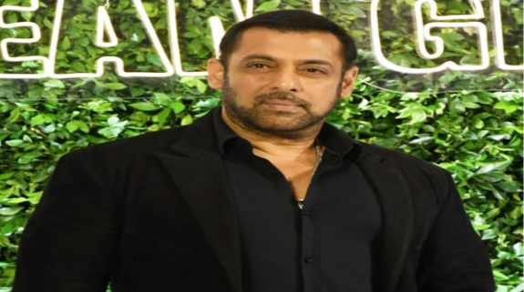 Salman Khan Firing Case : सलमान खान के घर के बाहर फायरिंग मामले से जुड़े आरोपी ने लॉकअप में की खुदकुशी की कोशिश