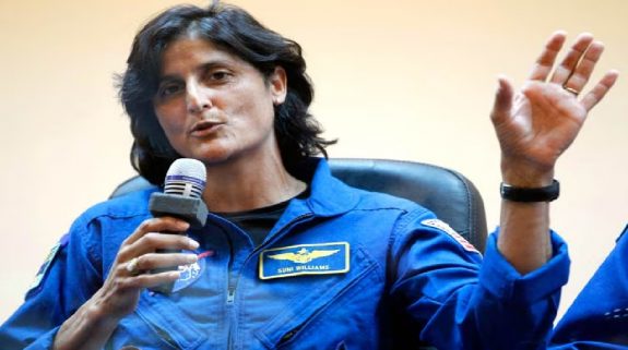 Who Is Sunita Williams: भारतीय मूल की ये महिला अब अंतरिक्ष में ले जा रही हैं भगवान गणेश की मूर्ति, पहले बना चुकी हैं स्पेस में कई रिकॉर्ड
