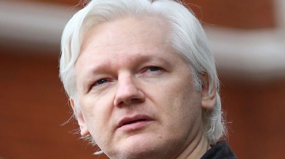 Julian Assange Out Of Jail: जानिए विकीलीक्स के संस्थापक जूलियन असांजे पर क्या लगे थे आरोप, जिसमें अमेरिका से इस डील के बाद अब जेल से हुए हैं रिहा