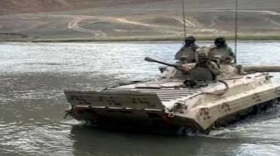 5 Army Jawans Swept Away In Daulat Beg Oldie Of Ladakh: लद्दाख में बड़ा हादसा, टैंक अभ्यास करते वक्त दौलत बेग ओल्डी में नदी में बहकर सेना के 5 जवानों का निधन