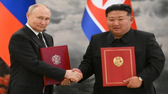 Russia And North Korea Agreement : किम जोंग और व्लादिमीर पुतिन के बीच हुआ ऐसा समझौता जिससे अमेरिका समेत अन्य पश्चिमी देशों की बढ़ी टेंशन