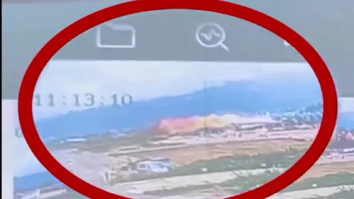 Kathmandu Plane Crash Video: ‘पलटा, हवा में झटके खाए, फिर जमीन पर जा टकराया’, काठमांडू में हुए प्लेन क्रैश का वीडियो आया सामने