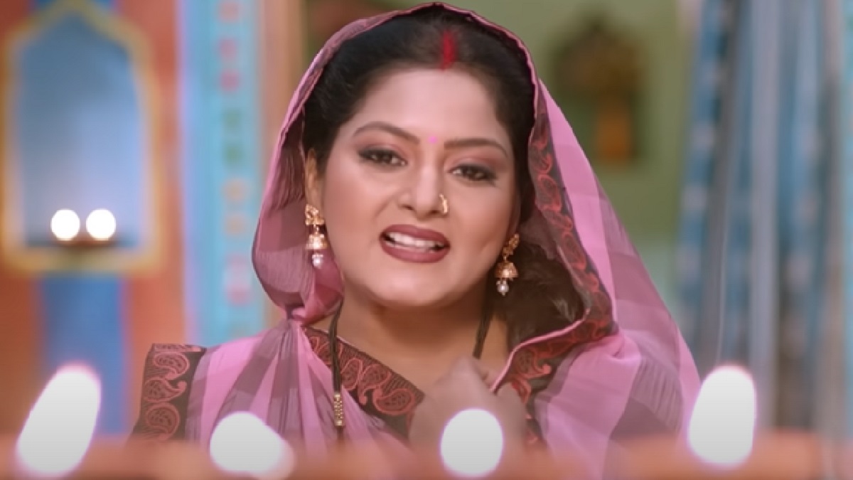 रिलीज हुआ अंजना सिंह की फिल्म ”हम साथ साथ हैं” का नया गाना, देसी स्टाइल से एक्ट्रेस ने लूटा दिल