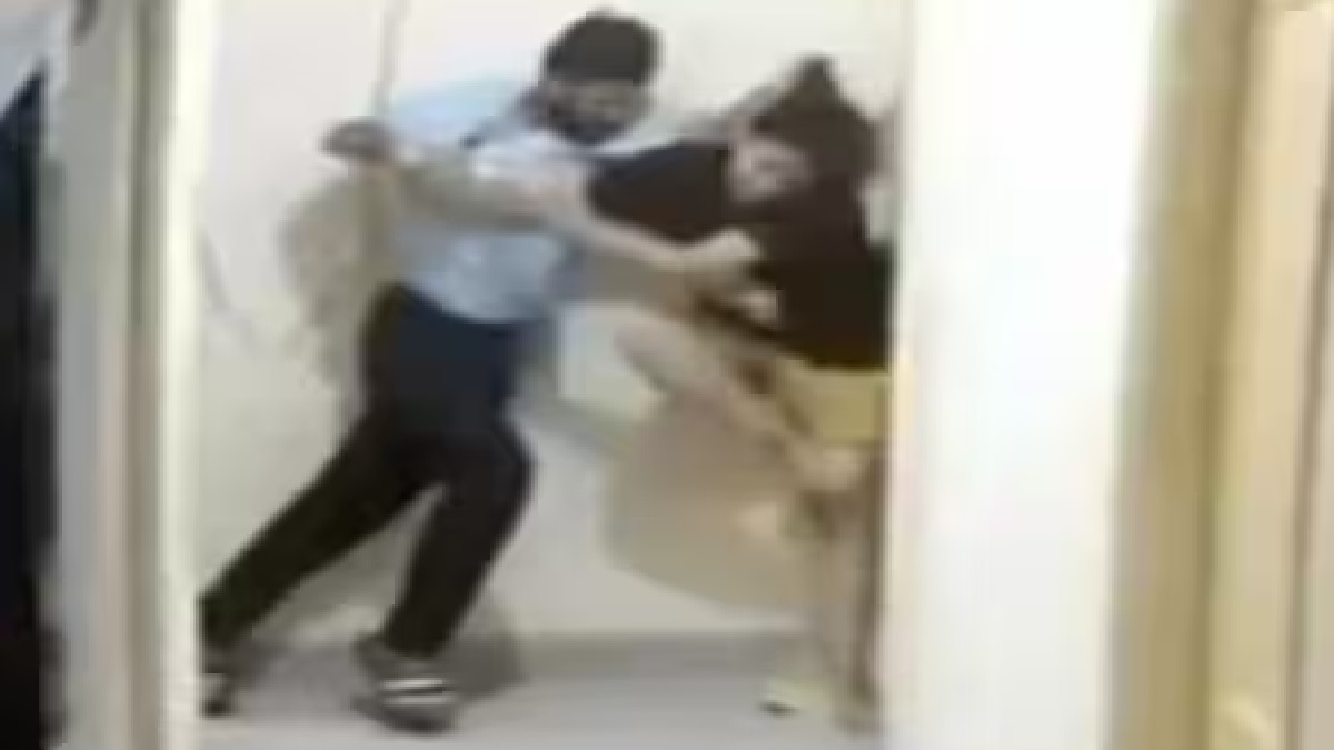 Bengaluru PG Murder Case: बेंगलुरु के पीजी में बिहार की युवती की हत्या करने वाला मध्यप्रदेश से गिरफ्तार, मृतक की सहकर्मी का प्रेमी है आरोपी अभिषेक