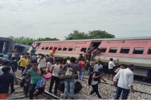 Negligence Revealed In Dibrugarh Express Accident : गोंडा में डिब्रूगढ़ एक्सप्रेस क्यों हुई डिरेल? ज्वाइंट रिपोर्ट में पता चली वजह, बड़ी लापरवाही उजागर