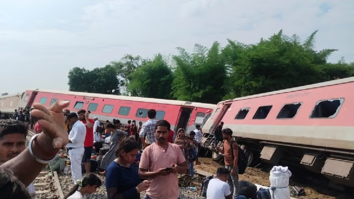 Dibrugarh Express Train Accident Update : गोंडा में डिब्रूगढ़ एक्सप्रेस ट्रेन हादसे में एक और अपडेट, उस पटरी पर धीरे चलने की जारी हुई थी चेतावनी