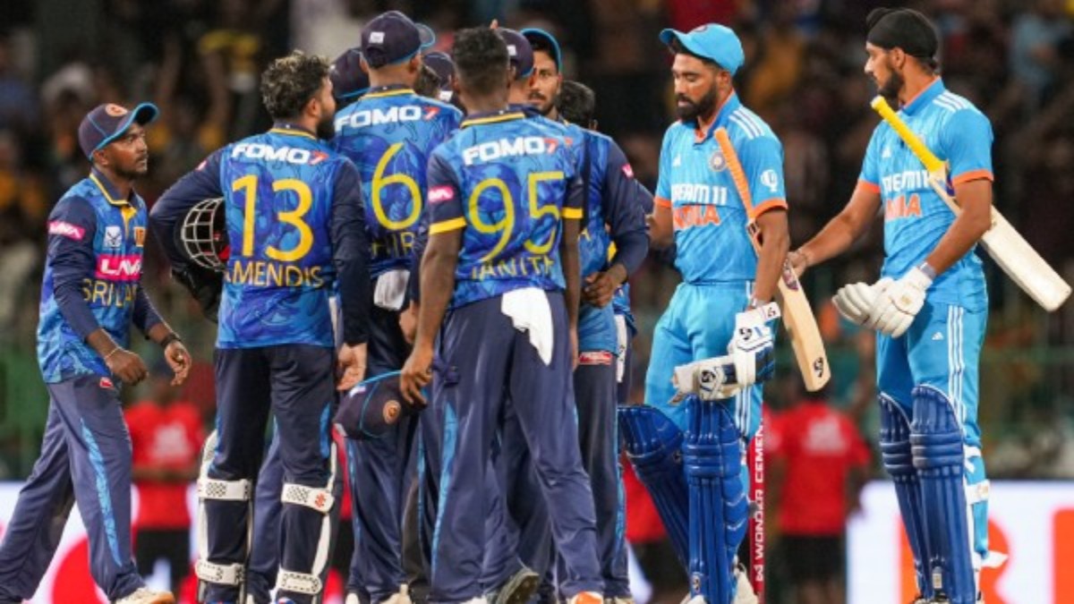 India Vs Sri Lanka 2nd ODI: भारत को दूसरे वनडे में श्रीलंका ने 32 रनों से  हराया, सीरीज में 1-0 से हासिल की बढ़त