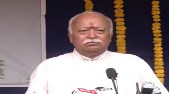 Panchjanya Supports Mohan Bhagwat: मंदिर-मस्जिद मसले पर आरएसएस प्रमुख मोहन भागवत के बयान का संघ के मुखपत्र पांचजन्य ने किया समर्थन, दूसरे मुखपत्र ऑर्गनाइजर ने उलट बात लिखी थी