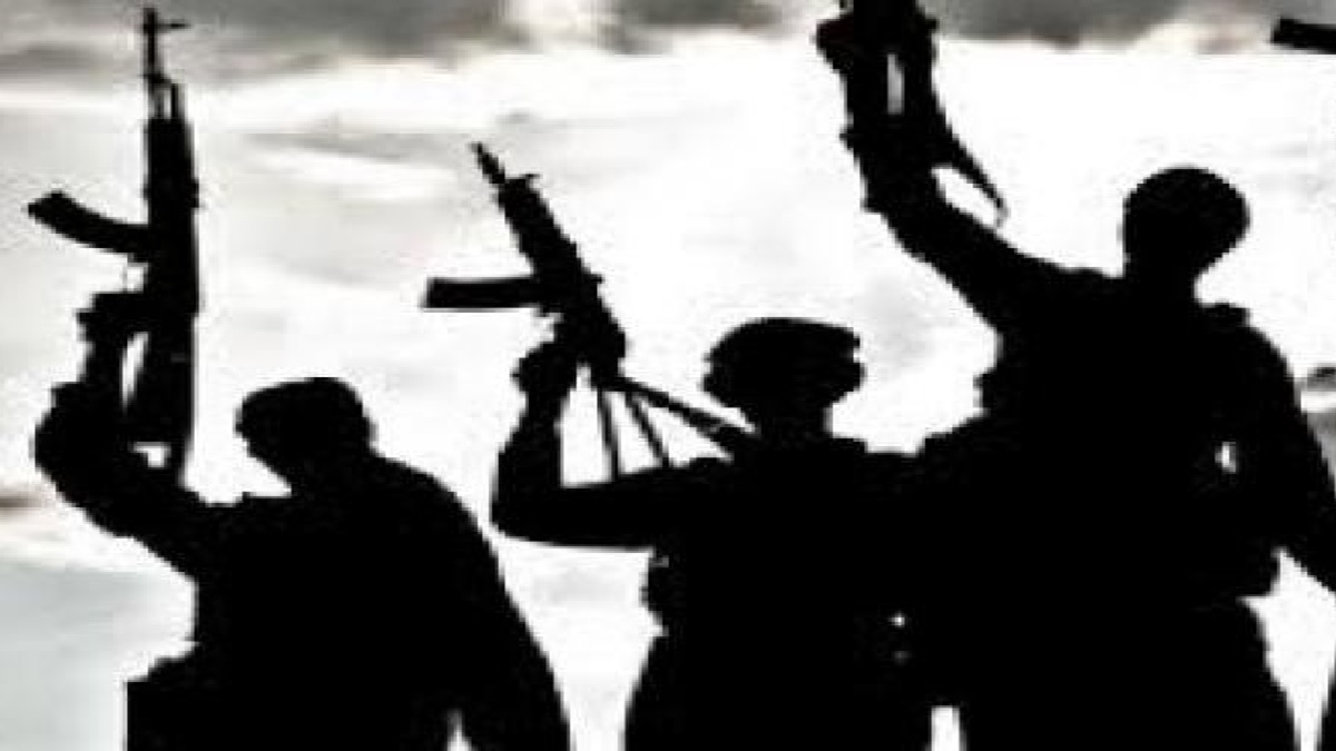 More Than 100 Terrorists In Jammu And Kashmir: अपने यहां के आतंकियों को घुसपैठ करा जम्मू-कश्मीर में दहशत फैला रहा पाकिस्तान, सक्रिय 119 में स्थानीय की संख्या बेहद कम