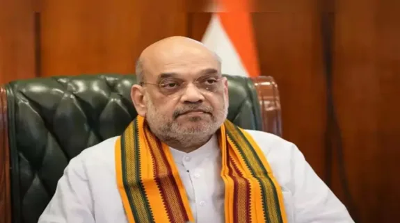 Amit Shah Angry At Congress And Pakistan : कांग्रेस, पाकिस्तान के इरादे और एजेंडा एक, पाक रक्षा मंत्री के आर्टिकल 370 वाले बयान पर भड़के गृहमंत्री अमित शाह