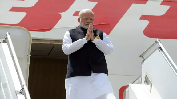 PM Modi Aircraft Technical Snag: प्रधानमंत्री मोदी के विमान में अचानक आई तकनीकी खराबी, देवघर एयरपोर्ट रोका गया, कई उड़ानें हुई प्रभावित