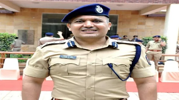 Bihar Cadre IPS Shivdeep Wamanrao Lande Resigns : बिहार कैडर के तेजतर्रार आईपीएस शिवदीप वामनराव लांडे ने आखिर क्यों दिया इस्तीफा? सामने आई वजह