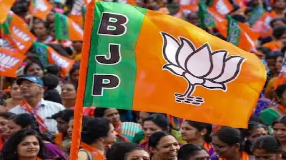 BJP In The Role Of ‘Elder Brother’ In Mahayuti : महायुति में ‘बड़े भाई’ की भूमिका में बीजेपी, महाराष्ट्र के रुझानों में एनडीए गठबंधन ने पार किया बहुमत का आंकड़ा