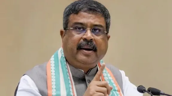 Union Minister Dharmendra Pradhan Angry At Congress : प्रियंका गांधी को ‘लॉन्च’ करने के लिए संसद का इस्तेमाल…कांग्रेस पर भड़के केंद्रीय मंत्री धर्मेंद्र प्रधान