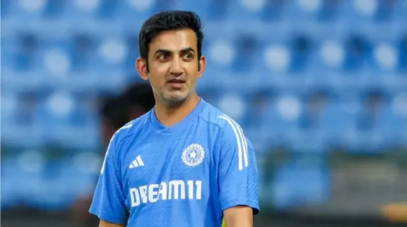 Gautam Gambhir: घर खरीदारों से कथित धोखाधड़ी मामले में भारतीय क्रिकेट टीम के कोच गौतम गंभीर को दिल्ली हाईकोर्ट से फिलहाल राहत, आरोप मुक्त न करने के सेशन कोर्ट के फैसले पर लगी रोक