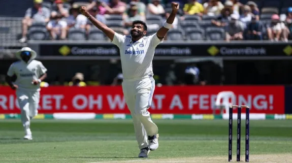 Jasprit Bumrah World’s Top Test Bowler : पर्थ टेस्ट में कहर बरपाने वाले जसप्रीत बुमराह दुनिया के टॉप बॉलर, आईसीसी ने जारी की ताजा रैंकिंग