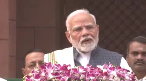 PM Modi Attacks Opposition For Ruckus In Parliament: ‘मुट्ठीभर लोग हंगामा कर संसद में चर्चा नहीं होने देते’, विपक्ष पर पीएम मोदी का सीधा हमला