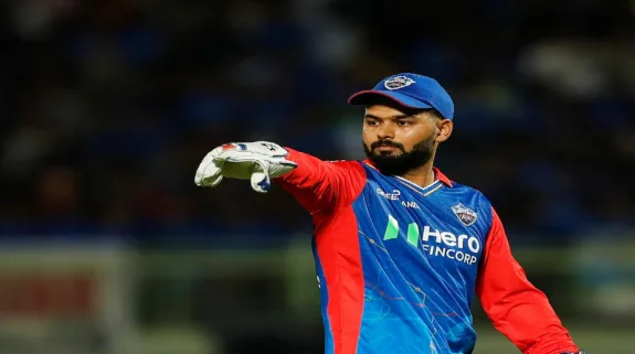 Rishabh Pant On Parting Ways With Delhi Capitals : ऋषभ पंत ने दिल्ली कैपिटल्स से अलग होने पर तोड़ी चुप्पी, सुनील गावस्कर की बात का दिया जवाब