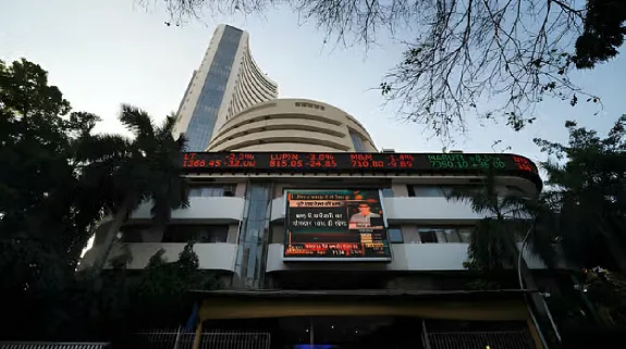 Mumbai Share Market: फेडरल रिजर्व की ब्याज दर कटौती से मुंबई शेयर बाजार में बड़ी गिरावट, बीते 4 दिन में निवेशकों को हुआ है 12 लाख करोड़ का नुकसान