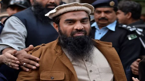 Zaki Ur Rahman Lakhvi: पाकिस्तान की पोल फिर खुली, मुंबई हमले के मास्टरमाइंड जकी-उर-रहमान लखवी ताजा वीडियो में फिटनेस चैलेंज में लेता दिखा हिस्सा; कोर्ट ने 15 साल जेल की सजा सुनाई थी