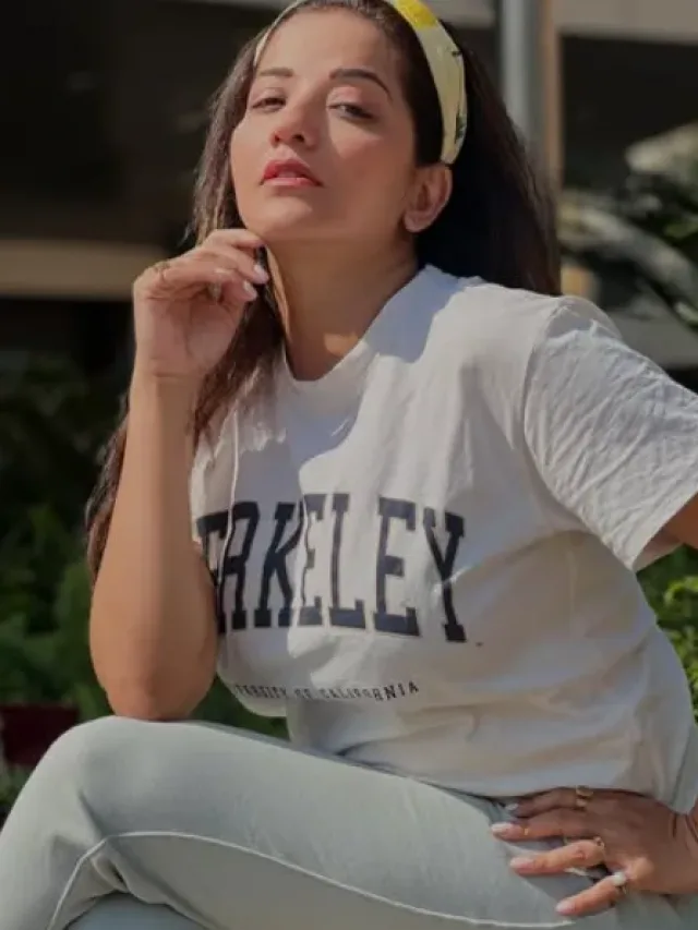 Monalisa’s casual look: कैजुअल लुक में मोनालिसा का क्लासी लुक