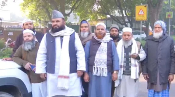 Delhi Imams Warns Stir: अरविंद केजरीवाल के खिलाफ धरना-प्रदर्शन की दिल्ली वक्फ से जुड़े इमामों ने दी चेतावनी, 17 महीने से बकाया तनख्वाह के लिए मारे-मारे फिर रहे