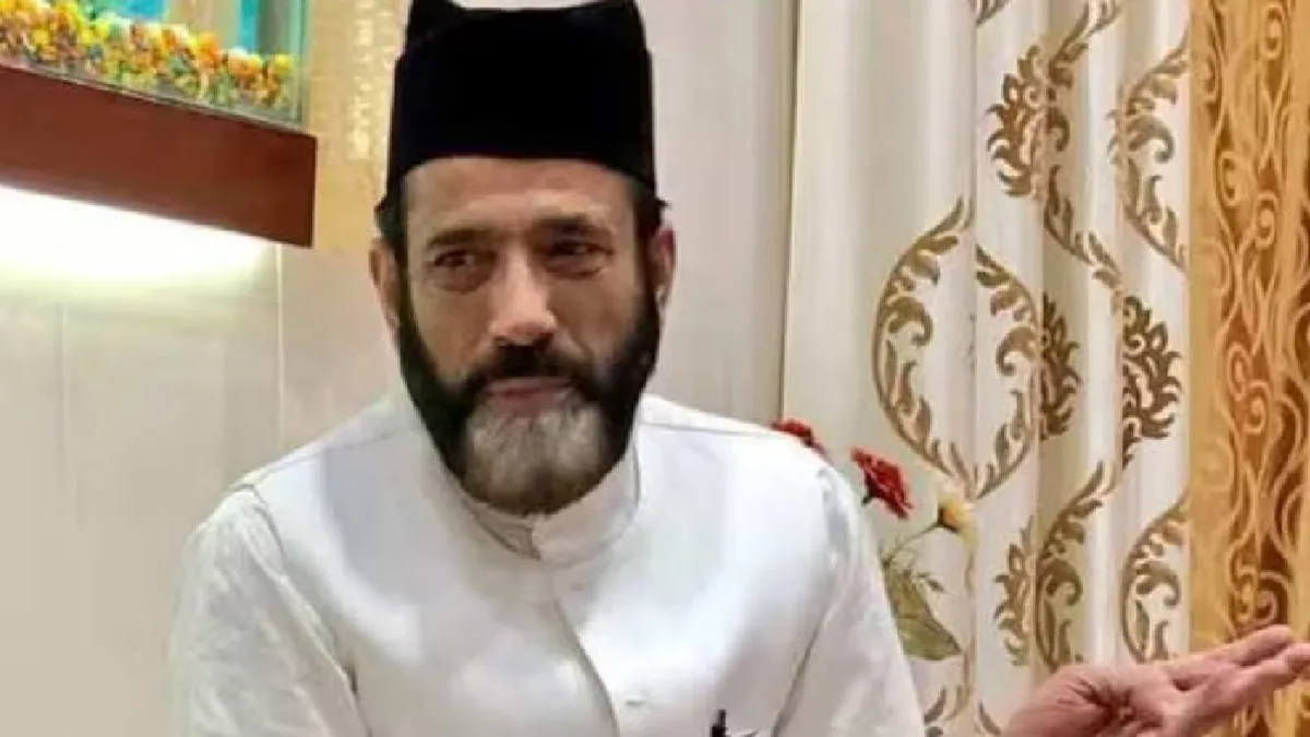 Maulana Tauqeer Raza Read Out Gayatri Mantra : मौलाना तौकीर रजा ने पढ़कर सुनाया गायत्री मंत्र, हिंदू-मुस्लिम एकता का दिया संदेश