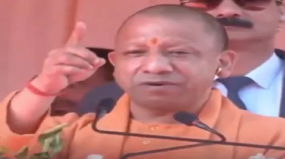 Yogi Adityanath On Babur, Sambhal And Bangladesh: ‘बाबर ने जो किया वही संभल और बांग्लादेश में हो रहा…इन तीनों का डीएनए एक’, सीएम योगी आदित्यनाथ ने बांटने वालों से फिर किया सावधान