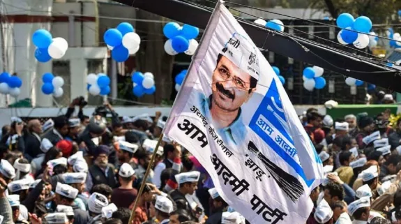 7 AAP MLA’s Resigned : आप में इस्तीफों की झड़ी, दिल्ली में चुनाव से 5 दिन पहले 7 विधायकों ने छोड़ी पार्टी