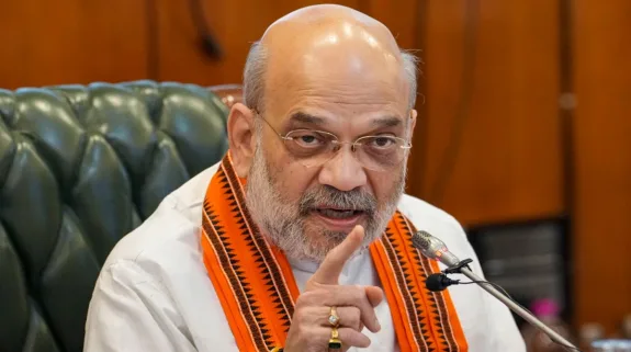 Amit Shah’s Reaction On Bijapur IED Blast : जवानों का बलिदान व्यर्थ नहीं जाएगा, नक्सलवाद खत्म करके ही रहेंगे, बीजापुर आईईडी ब्लास्ट के बाद अमित शाह का अल्टीमेटम, दोहराई प्रतिबद्धता